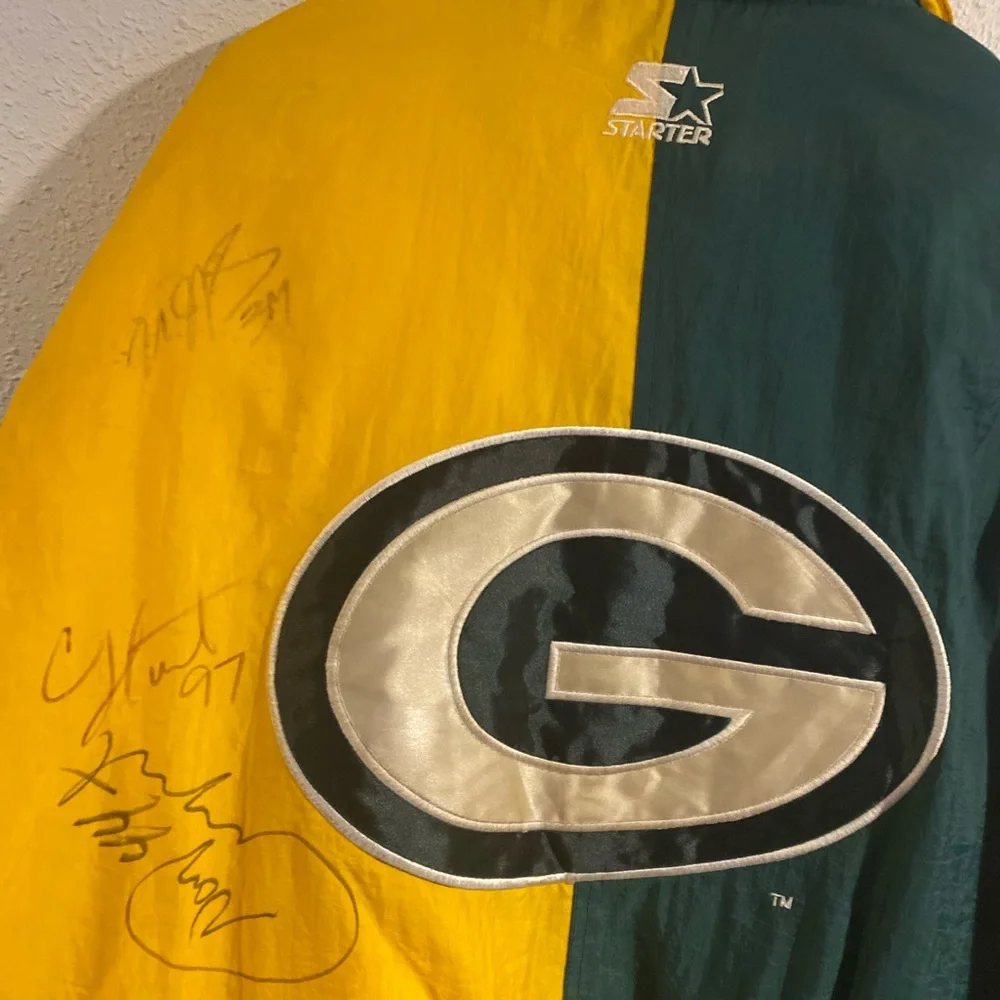 Vintage Starter Green Bay Packers jacket Signed by 4 Players - Picture 5 of 6